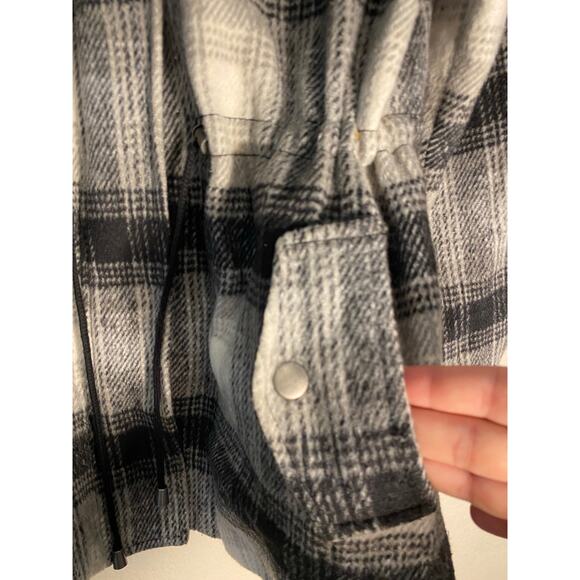 Mossimo Supply co women's plaid white/ black jackets size L - Picture 7 of 10